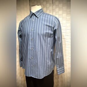 CALVIN KLEIN MEN’S LONG SLEEVE DRESS SHIRT.  SIZE LARGE